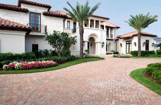 Best Driveway Pavers Near Me  in Circle Pines, MN